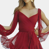 Robe Mini Skylar avec Décolleté en V et Manches Légères