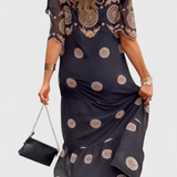 Robe en Maille Élégante d'Été Cathy avec Design Creux et Coupe Fluide