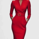 Robe noire raffinée Adriana avec ceinture et col mandarin