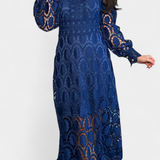 Robe Midi Jovie avec Dentelle Brodée et Col Haut