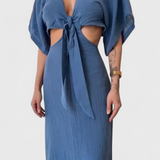 Robe Fluide Myra avec Nœud Frontal et Découpes