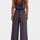 Mono Donatila Unique avec Détails Dorés et Jambes Ouvertes