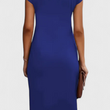 Robe Midi Intemporelle Katrina avec Col Rond et Détail Drapé