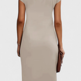 Robe Midi Intemporelle Katrina avec Col Rond et Détail Drapé