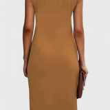 Robe Midi Intemporelle Katrina avec Col Rond et Détail Drapé