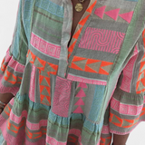 Robe Courte Brodée Gina Boho avec Décolleté en V et Manches Évasées