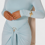 Robe Fátima Ajustée avec Plis et Détails Métalliques