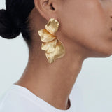 Boucles d'Oreilles Pendantes en Feuille de Métal Texturé