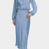 Robe Maxi Cecila avec Col Haut et Détail Floral