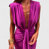 Robe Midi Lakisha Avec Plis et Décolleté Profond