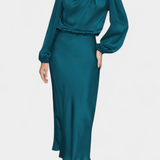 Robe Maxi Cecila avec Col Haut et Détail Floral