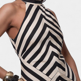 Robe Maxi Halter Crispina avec Rayures Chevron et Dos Nu