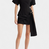 Robe Mini Coraline avec Ceinture Drapée et Boucle Dorée