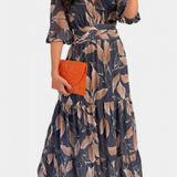 Robe Florale Aísha avec Coupe Fluide et Motif de Feuille