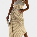 Robe de Cocktail Asymétrique Leire avec Applications Florales et Jupe Plissée