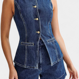 Veste sans manches en denim Raya et shorts taille haute