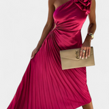 Robe de Cocktail Asymétrique Leire avec Applications Florales et Jupe Plissée