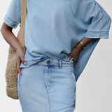 Ensemble en Denim Asymétrique Apolonia avec Ouverture Élégante