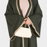 Abaya fluide de Genève avec broderie dorée