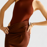 Robe Maxi Mafalda avec Style de Top à Bretelles et Silhouette Ajustée