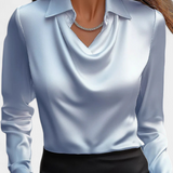 Blouse en Satin Dilnaz avec Décolleté Cascade