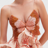 Robe Juliette avec Volants et Décolleté Bijou