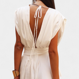 Mono Court Rosalba avec Décolleté Profond et Taille Définie