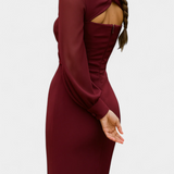Robe Midi Julissa en Bordeaux avec Détail Noué et Dos Découvert