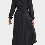 Robe Theresa à Col Haut avec Ceinture Plissée